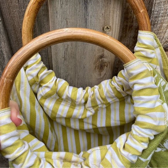 Green and orange floral canvas purse with circular bamboo handle, reversible! - Picture 5 of 14